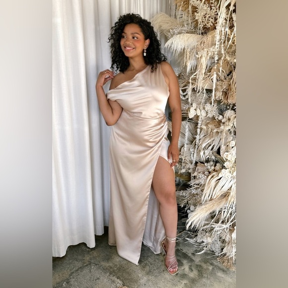 SHOW ME YOUR MUMU Jodie Maxi Dress In Champagne Luxe Satin - Picture 3 of 13